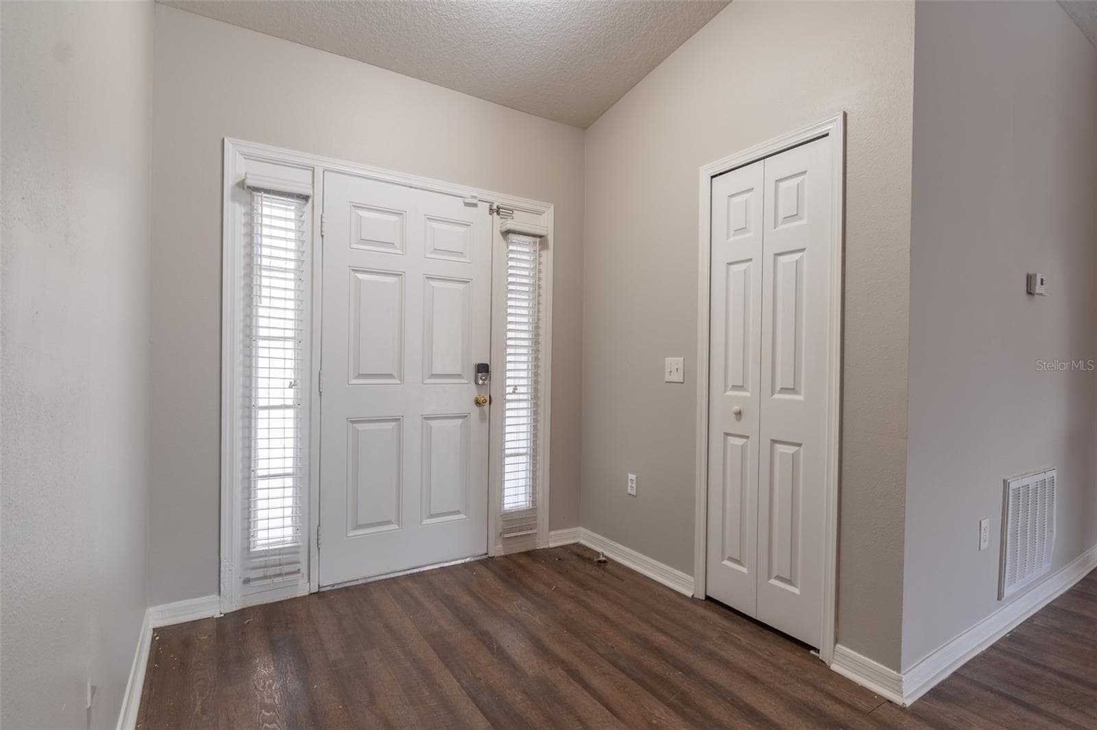 10917 Banyan Wood Way photo 5