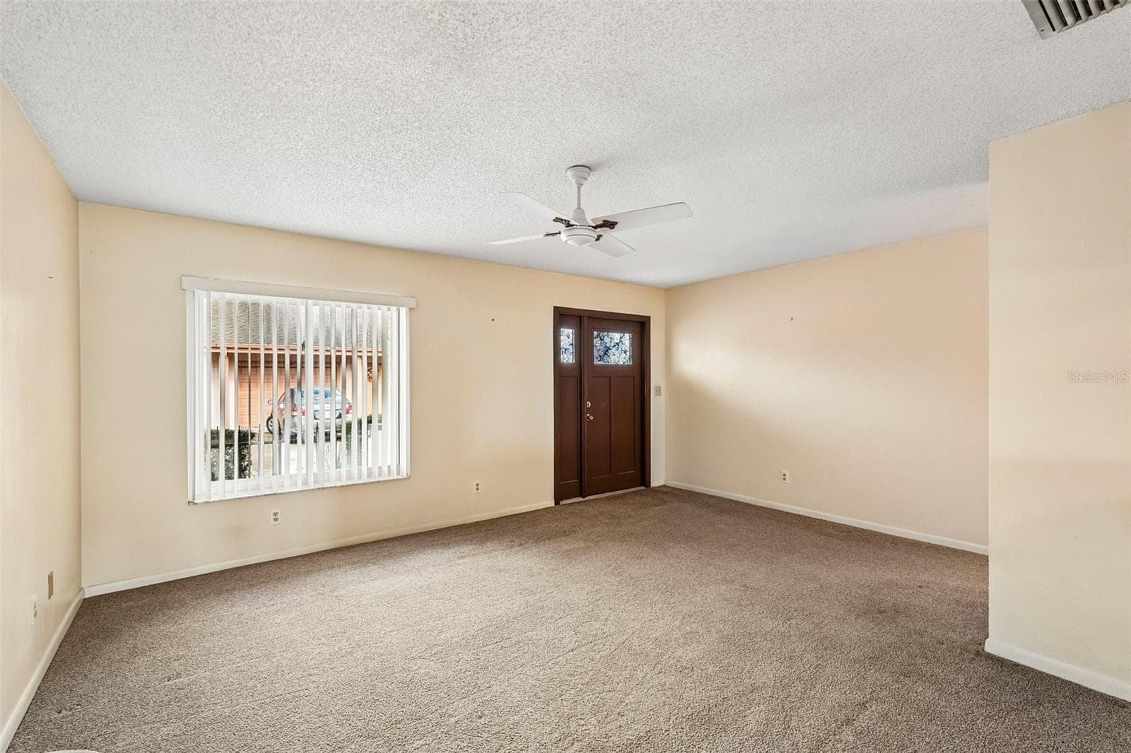 1329 New Bedford Dr photo 5
