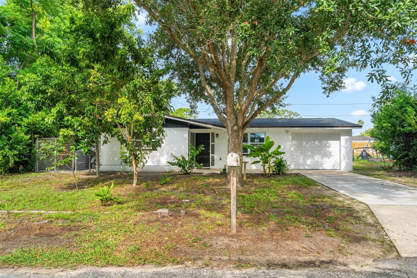 1651 Atlas Ln photo 3