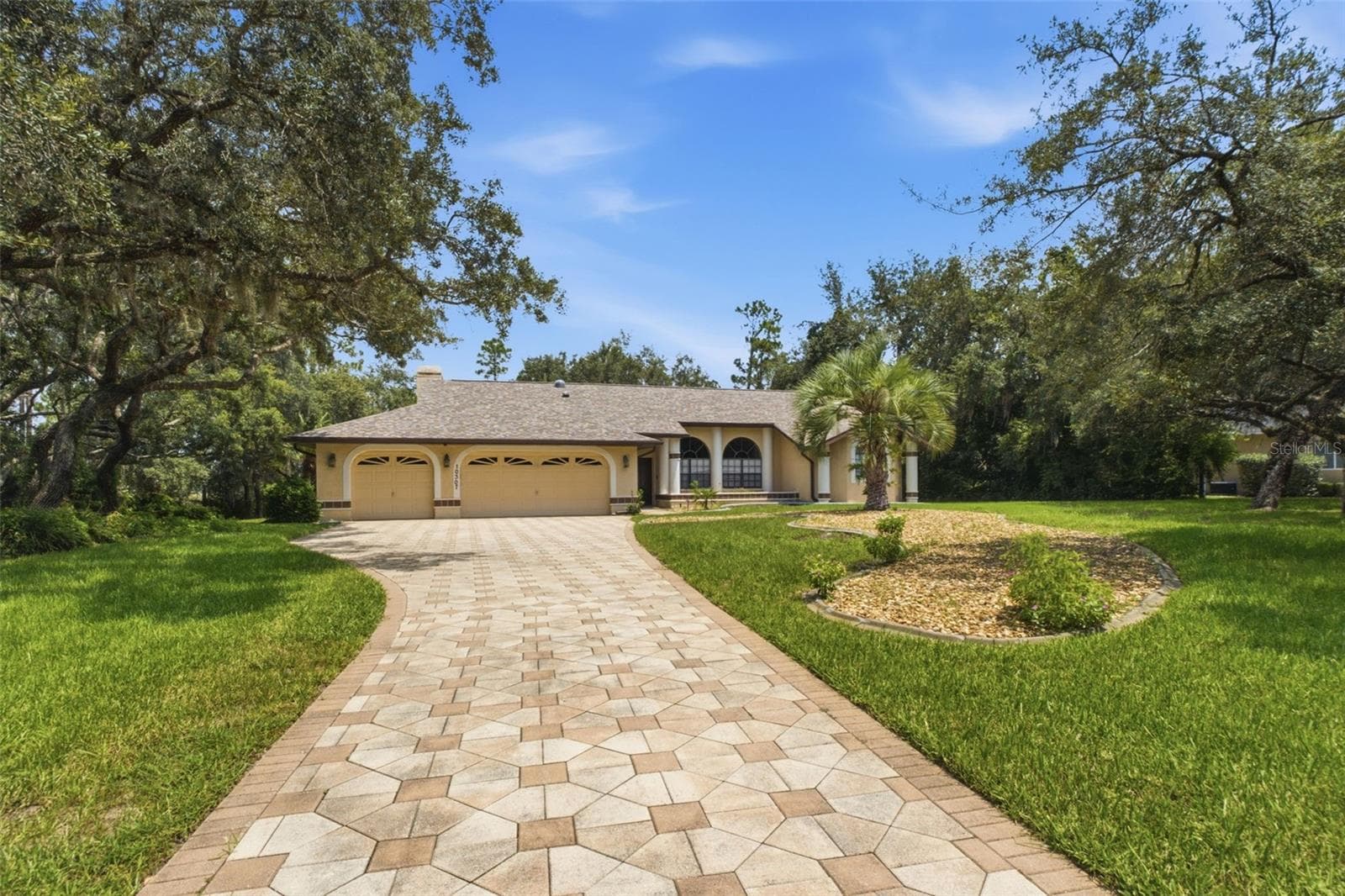 10307 Waters Edge CT photo 4