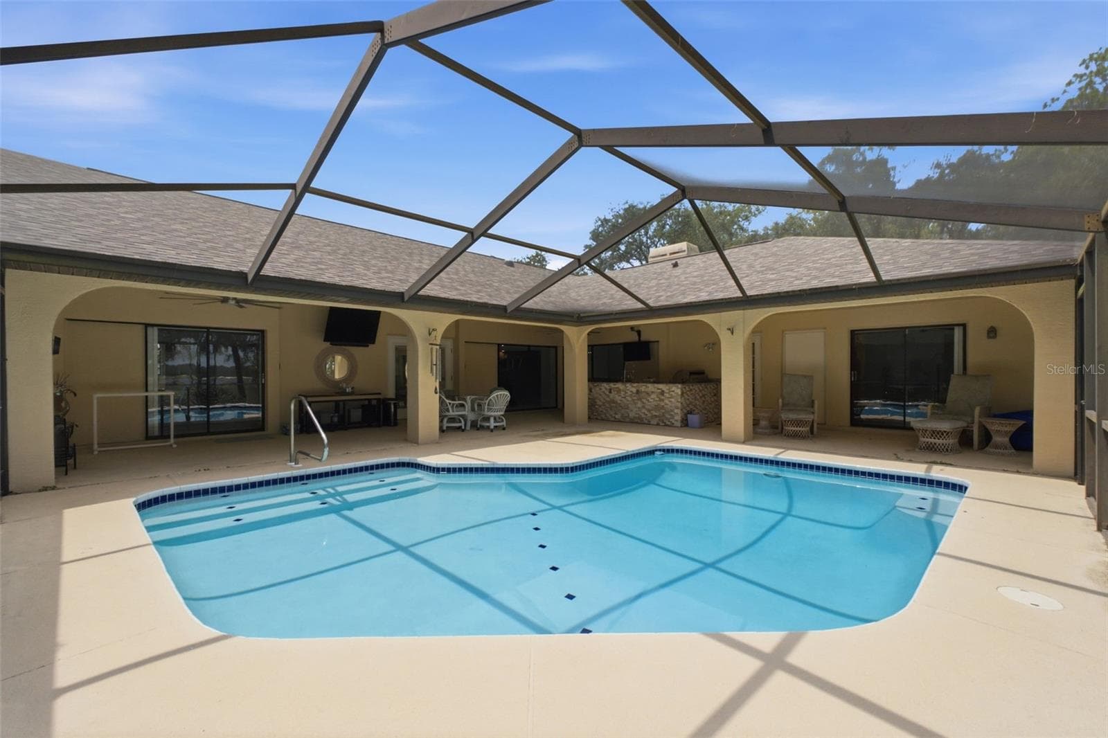 10307 Waters Edge CT photo 5