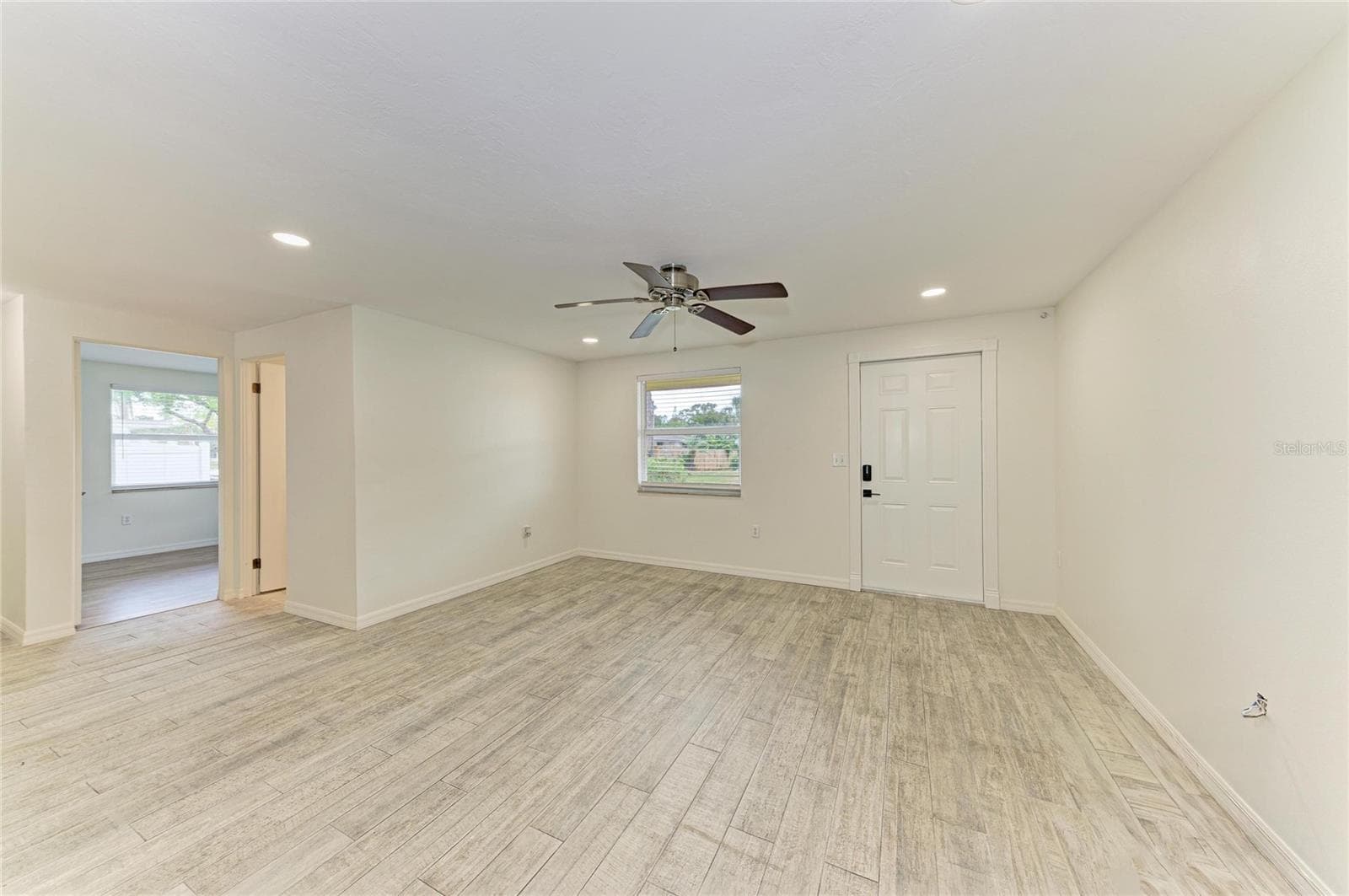 4319 Augustine Ave photo 2