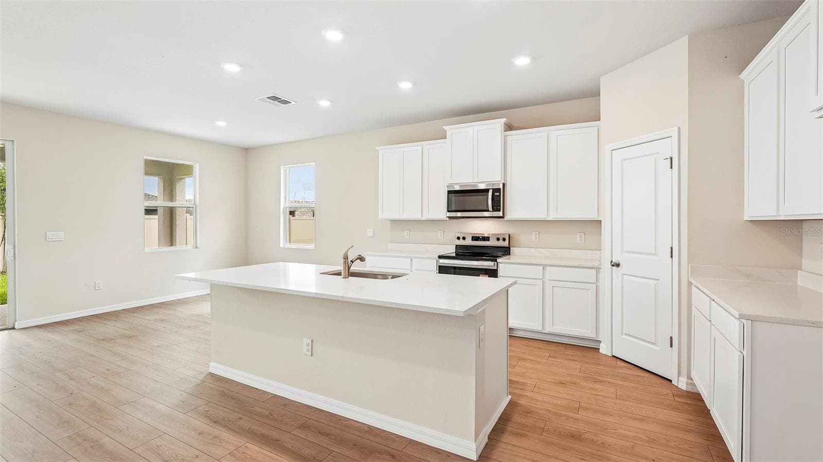 2814 Fishery CT photo 4