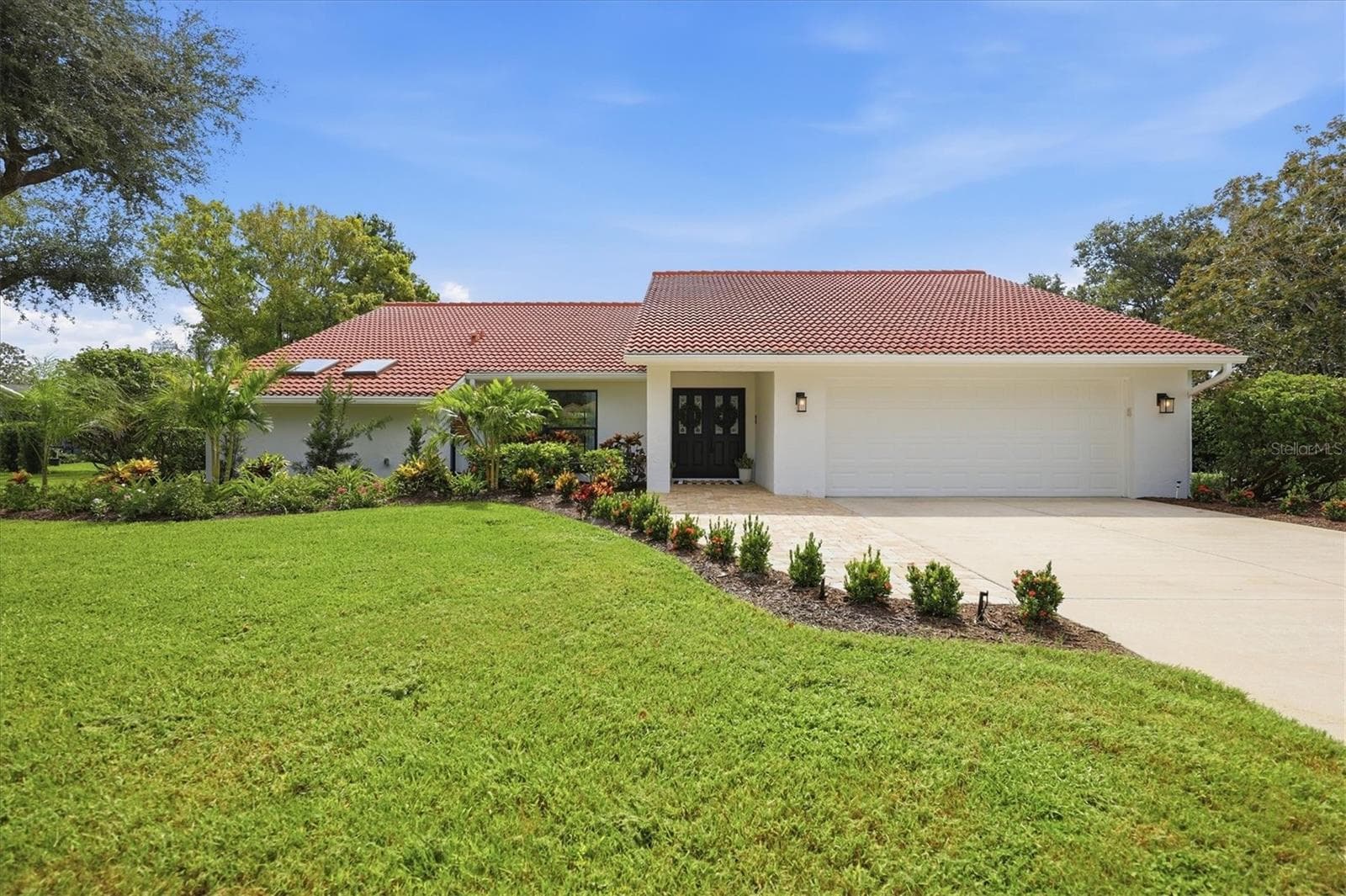 8822 Misty Creek Dr photo 3
