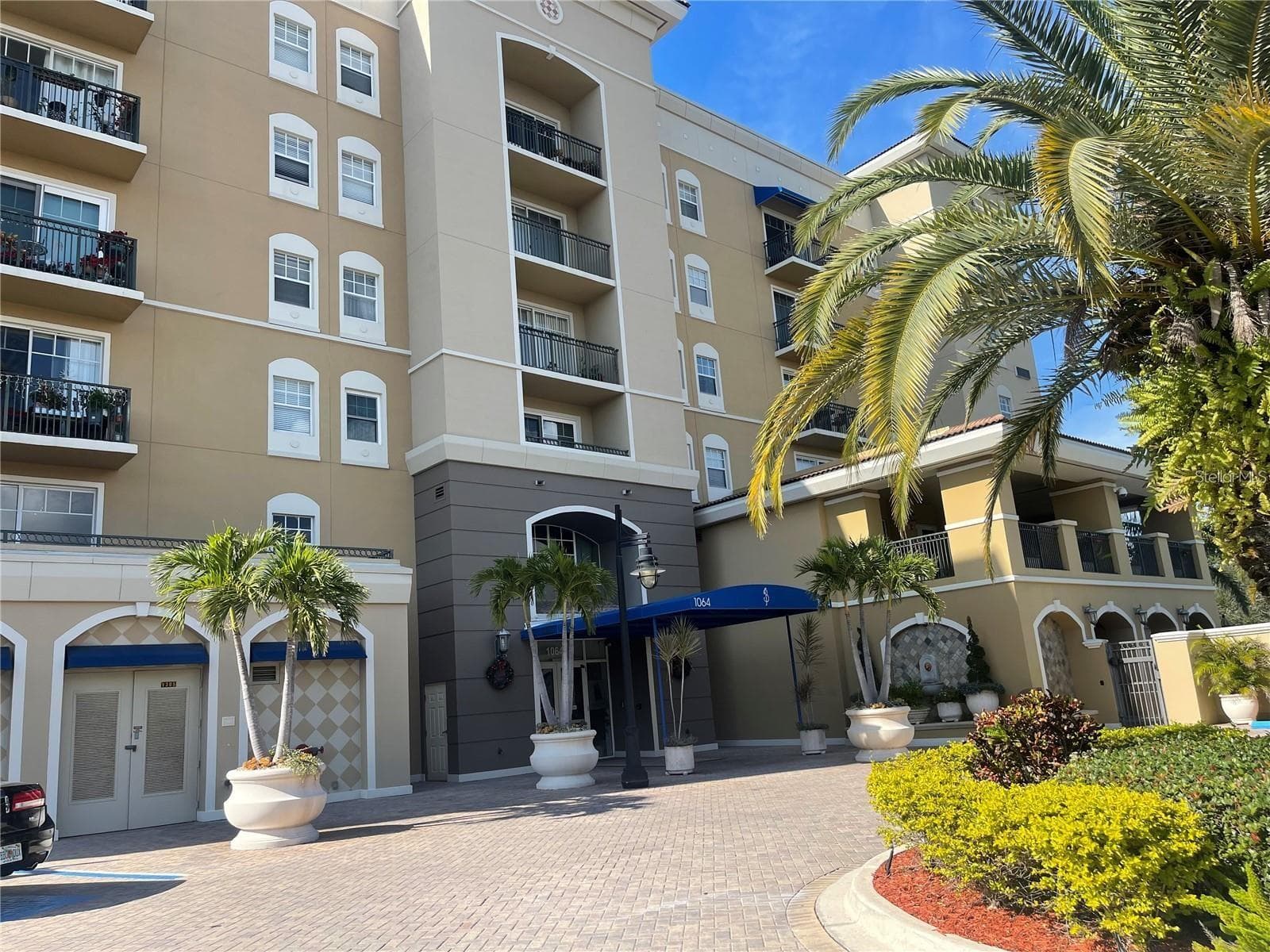 1064 N Tamiami Trl #1122 photo 2