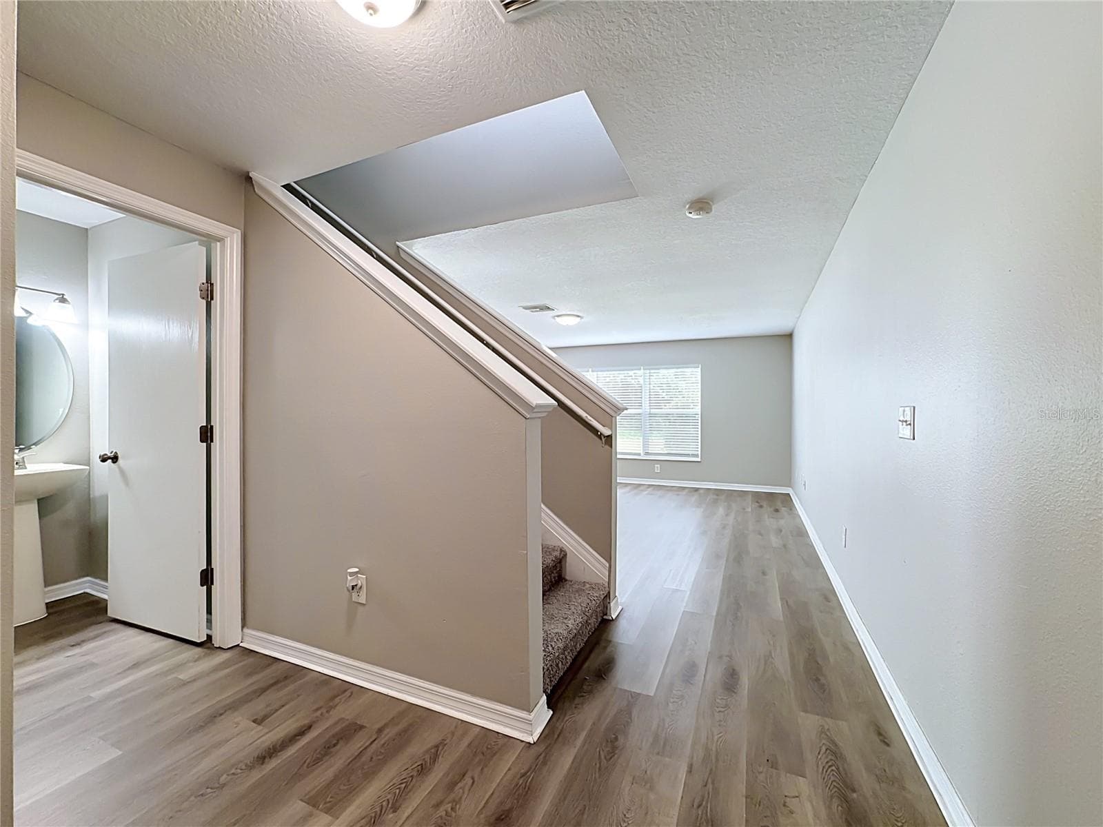 6320 Magnolia Trails Ln photo 2