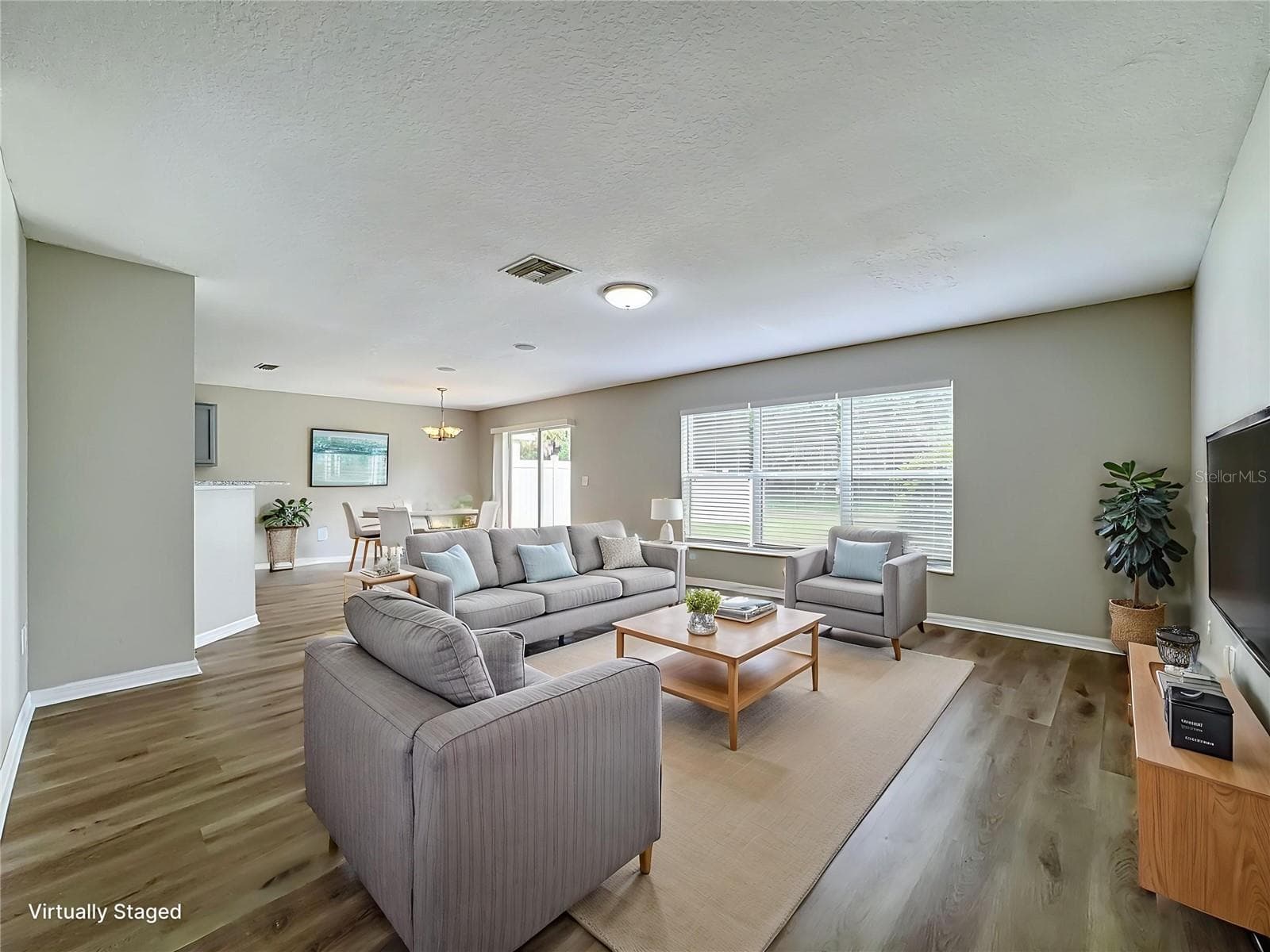 6320 Magnolia Trails Ln photo 3
