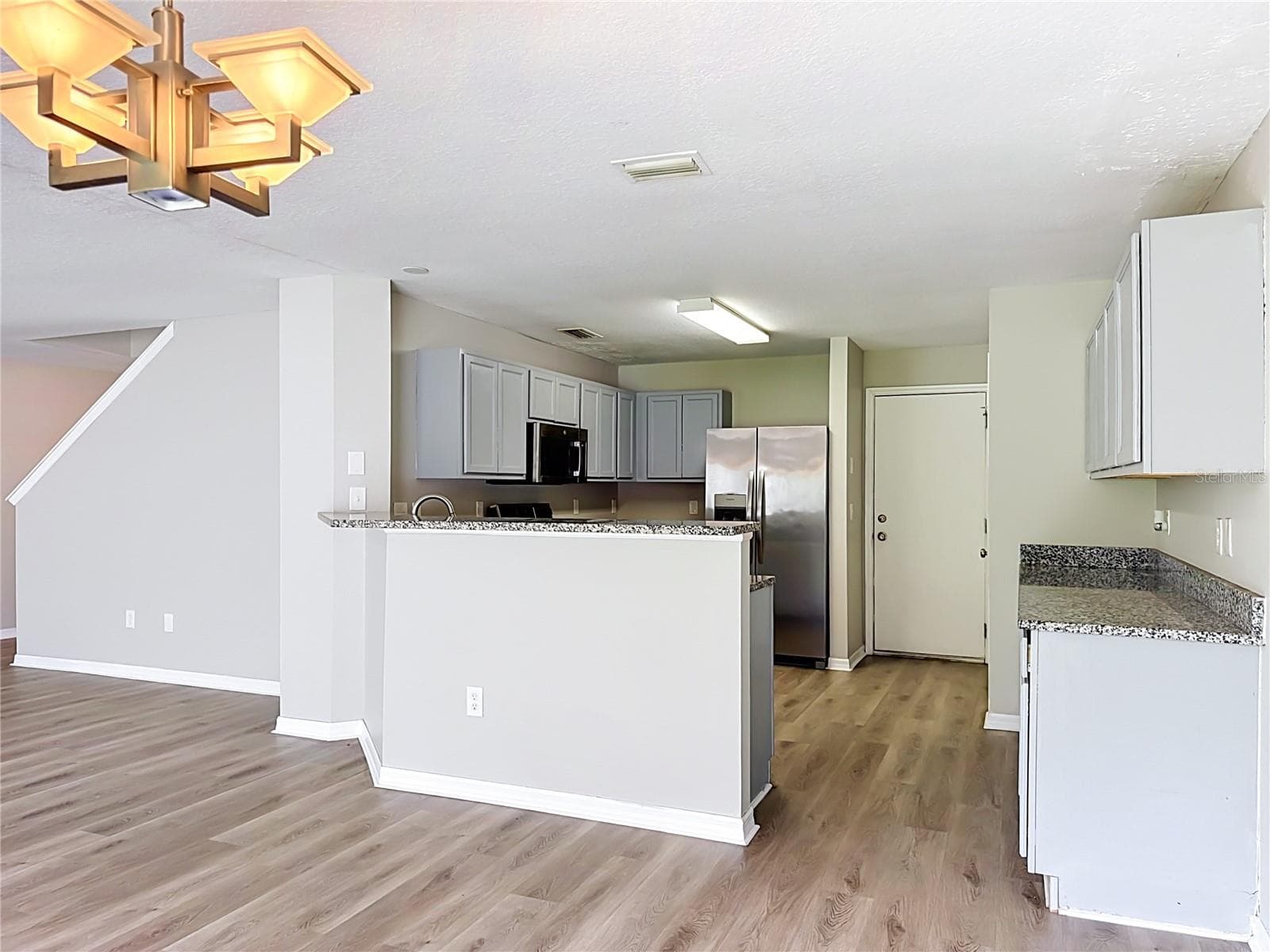 6320 Magnolia Trails Ln photo 5