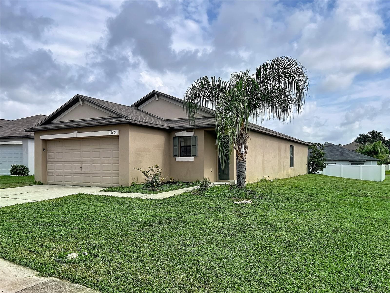 36095 Carriage Pine CT photo 4