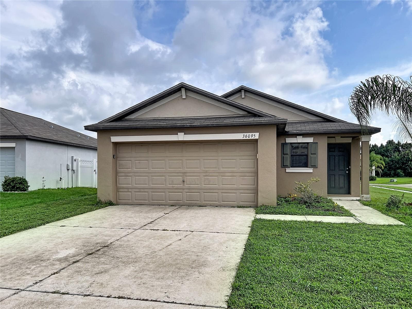 36095 Carriage Pine CT photo 5