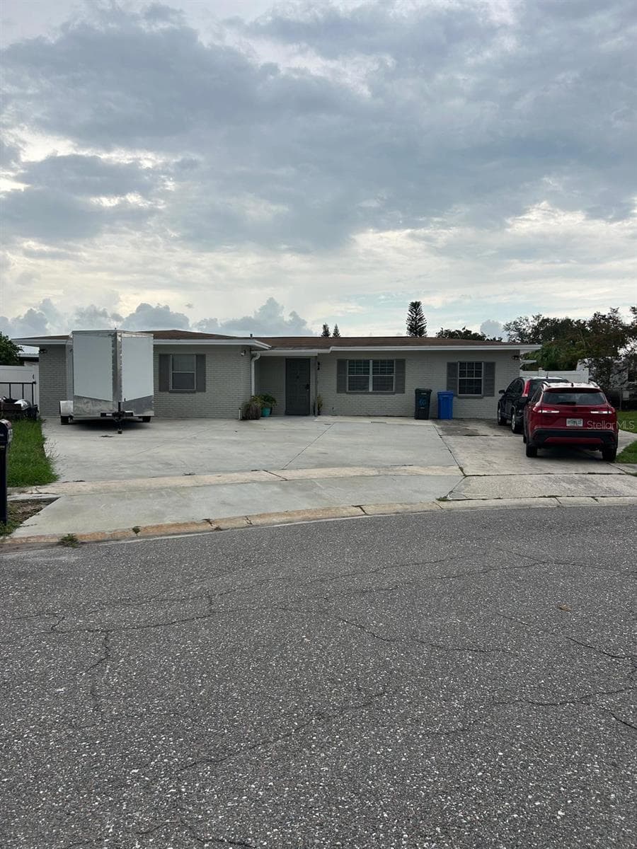 6503 Dovewood Pl photo 2