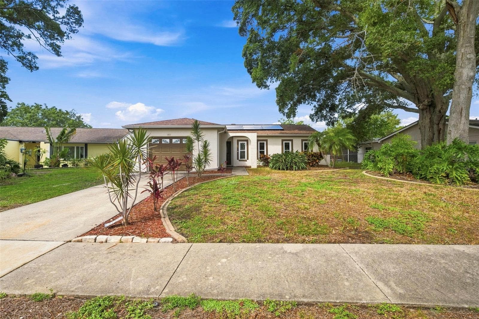 2460 Beacon Groves Blvd photo 2