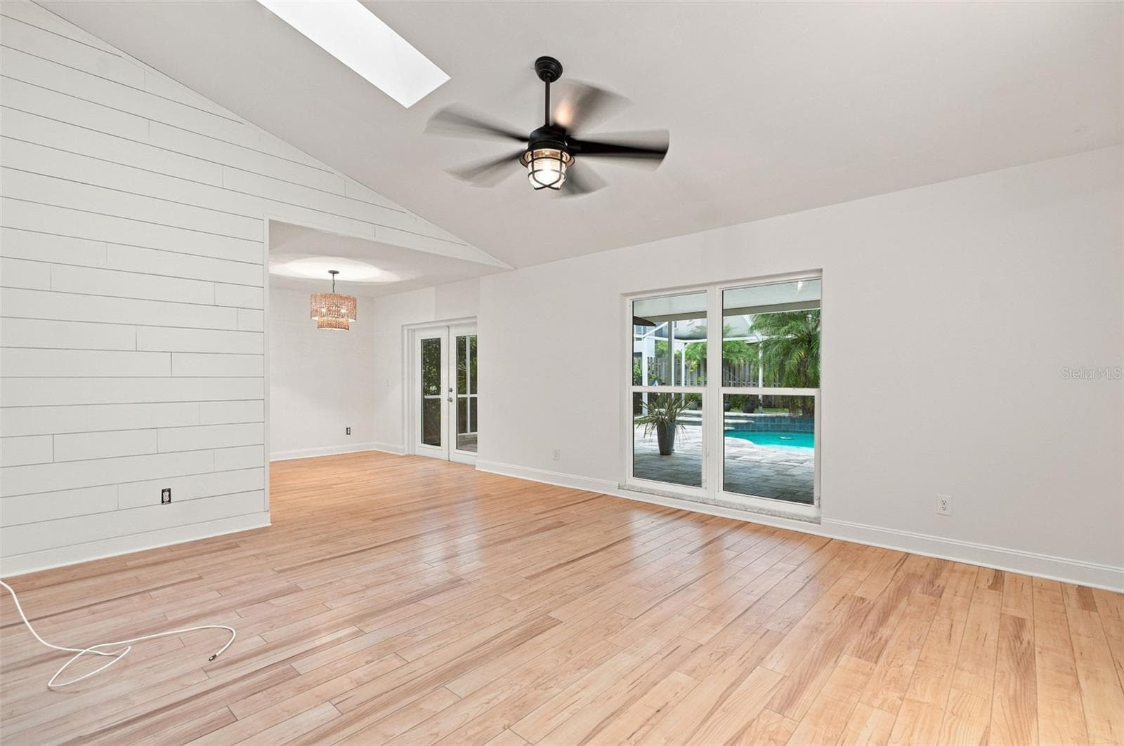 934 Berkley CT N photo 5