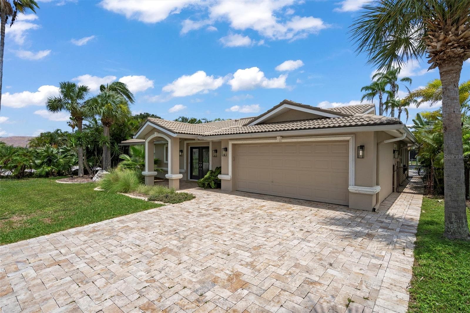 5548 Leeward Ln photo 5