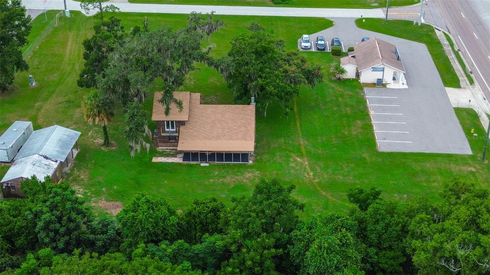 11700 Valley Rd photo 2