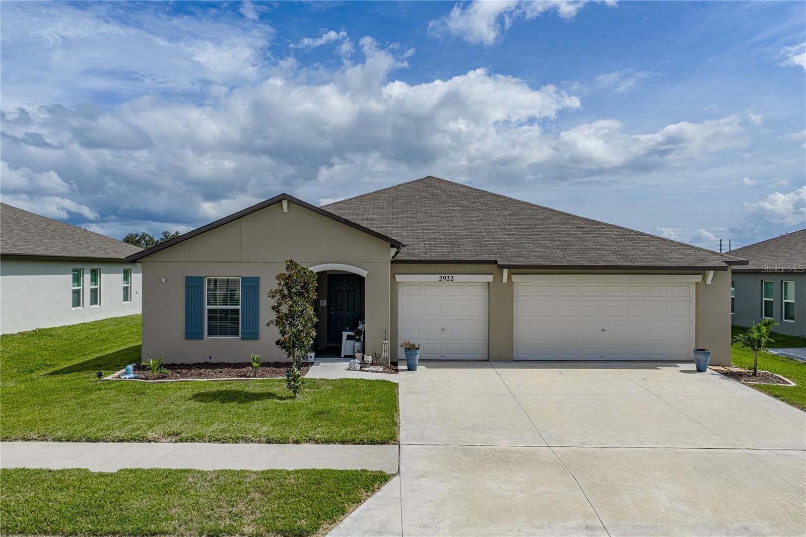 2922 Flying Blackbird Rd photo 2