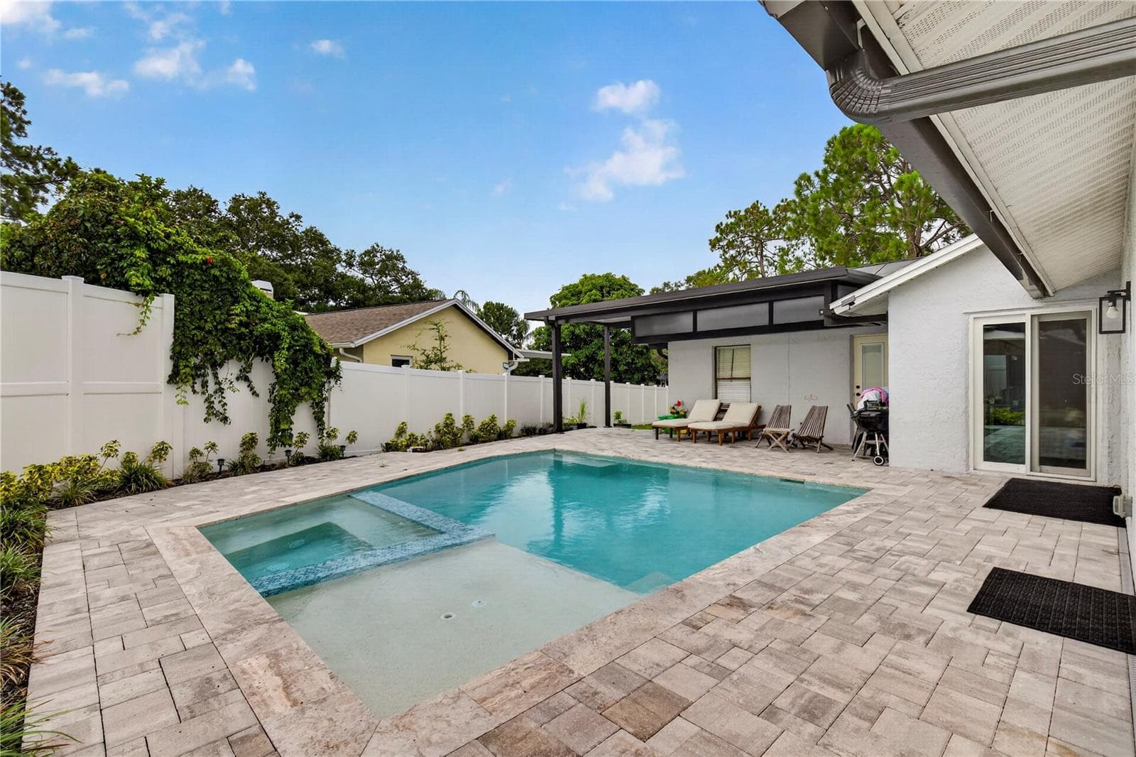 3775 Springhill Cir photo 2