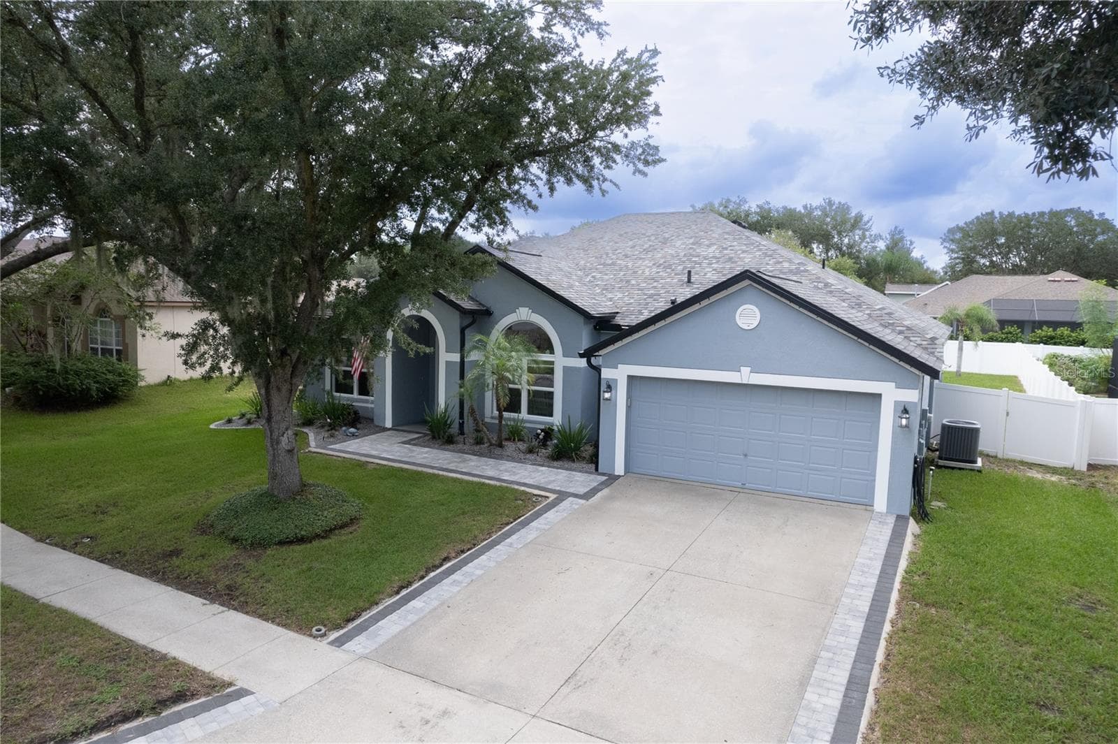 12408 Riverglen Dr photo 2