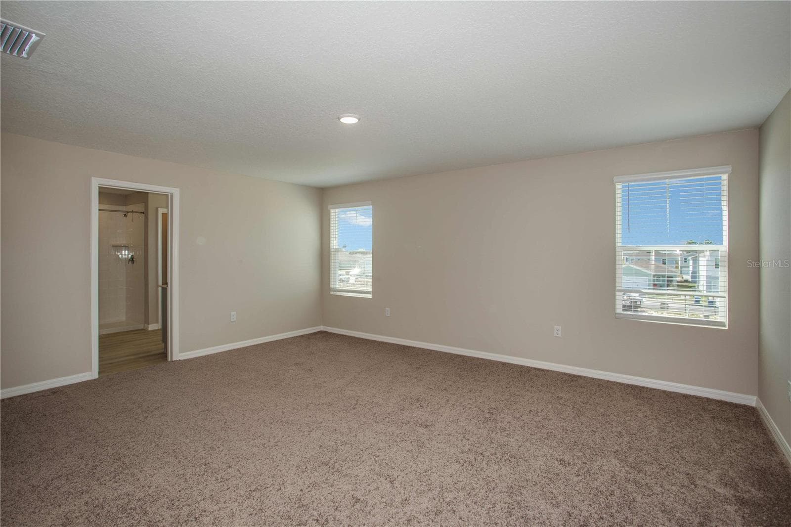 5390 San Pietro Dr photo 4