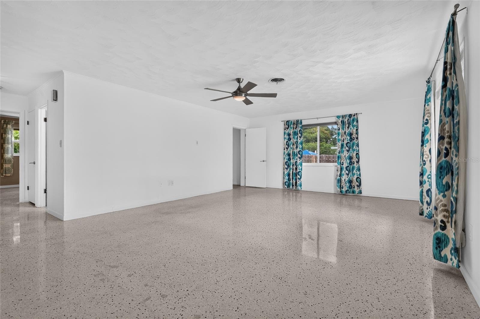 2709 Marlette St photo 5
