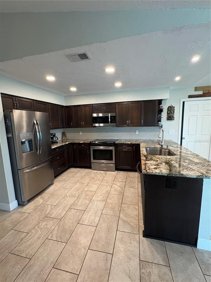 5092 Kilty CT E photo 4