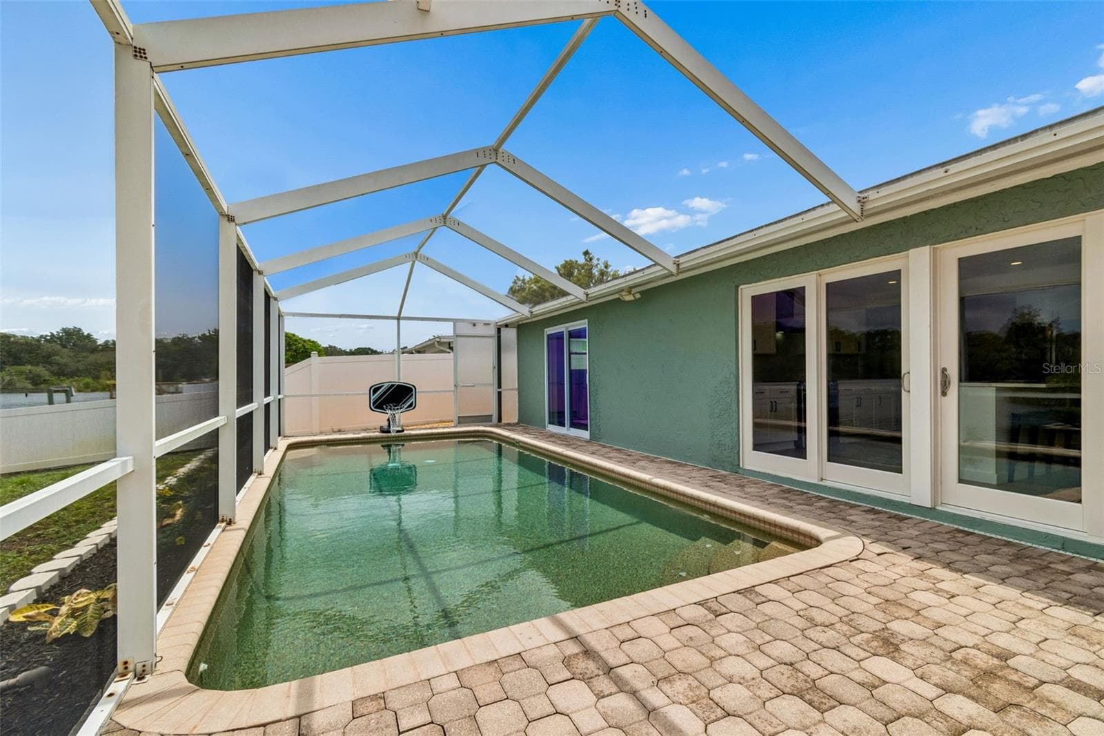 1166 Chancellor Dr photo 3