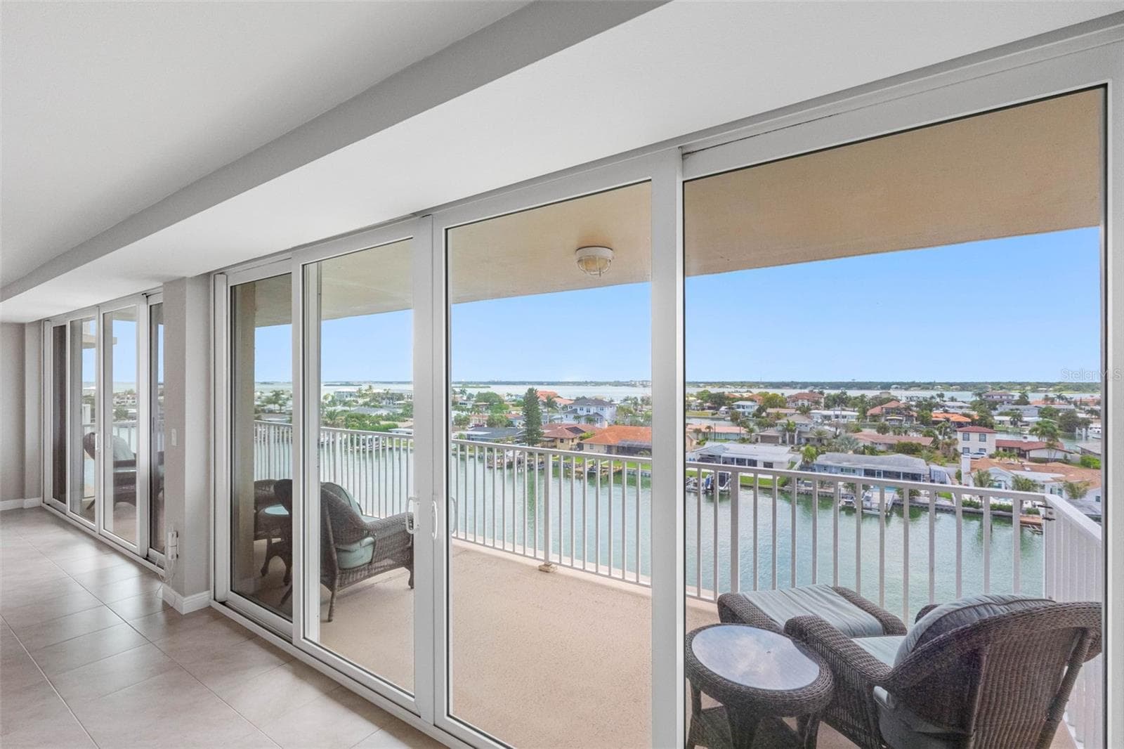 223 Island Way #7F photo 3