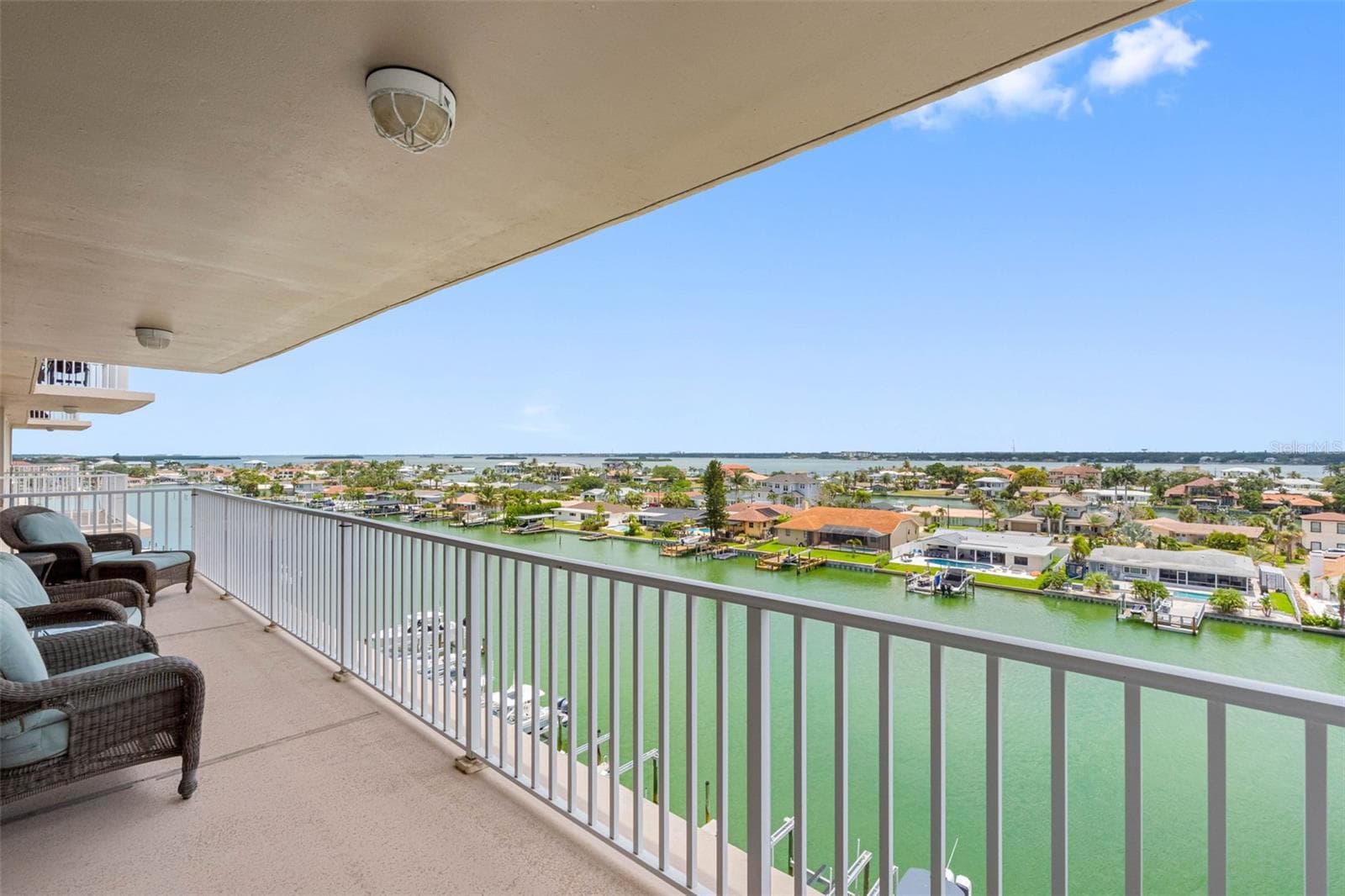 223 Island Way #7F photo 4