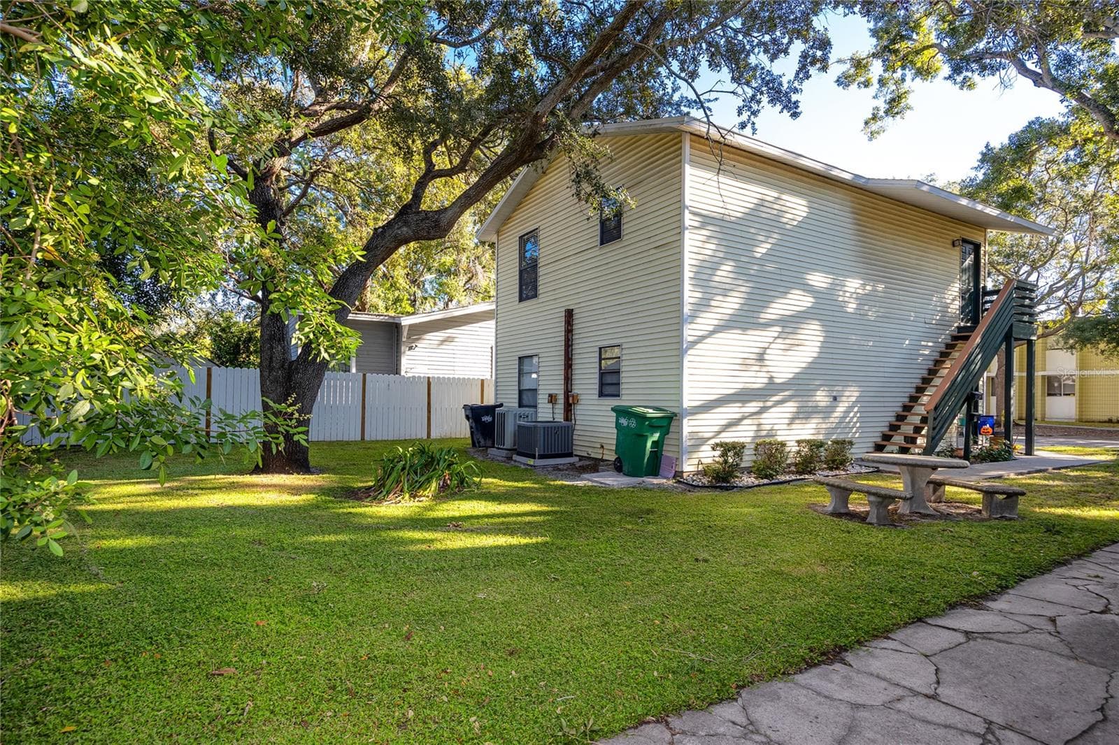 1303 S Moody Ave photo 3