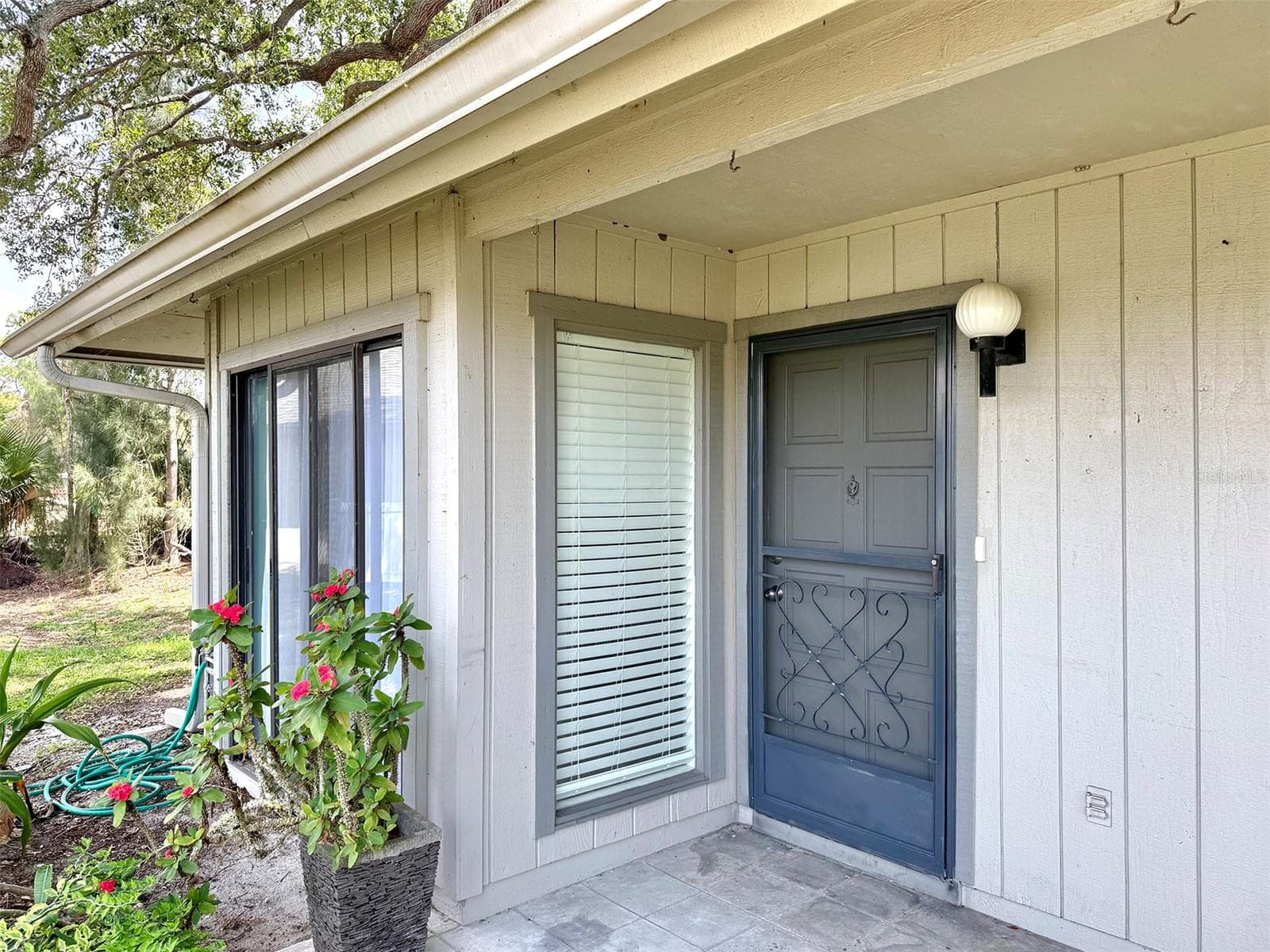 942 N Beneva Rd #V28 photo 2