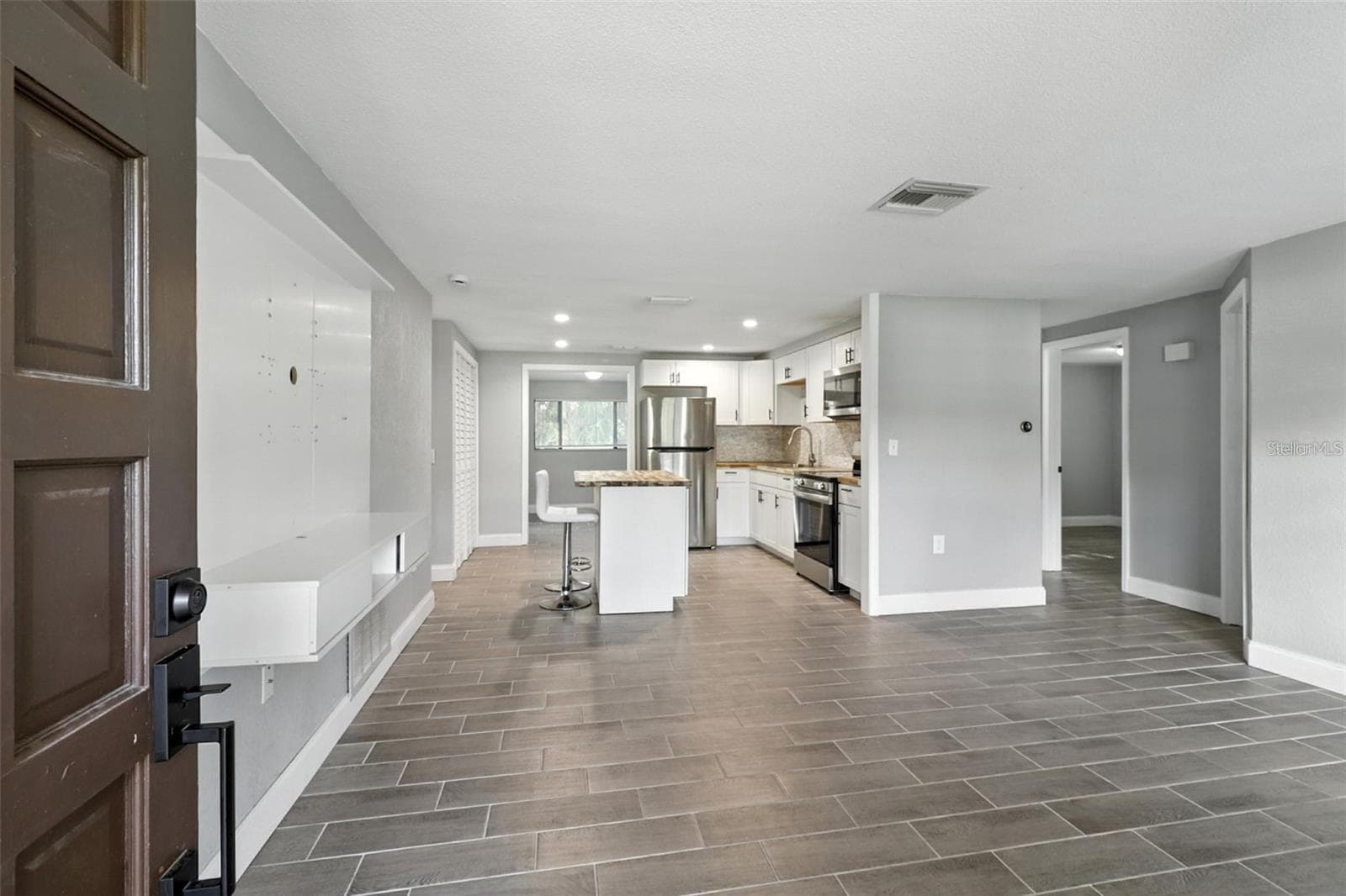 8035 Gulf Way photo 3