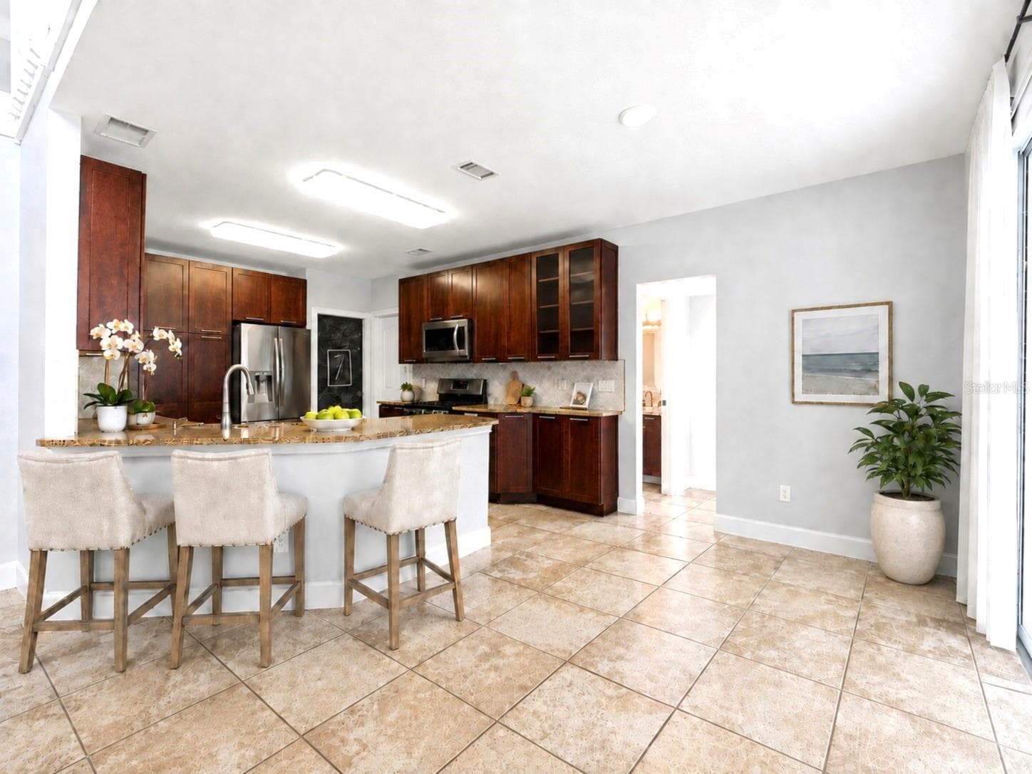 1610 Ledgestone Dr photo 3