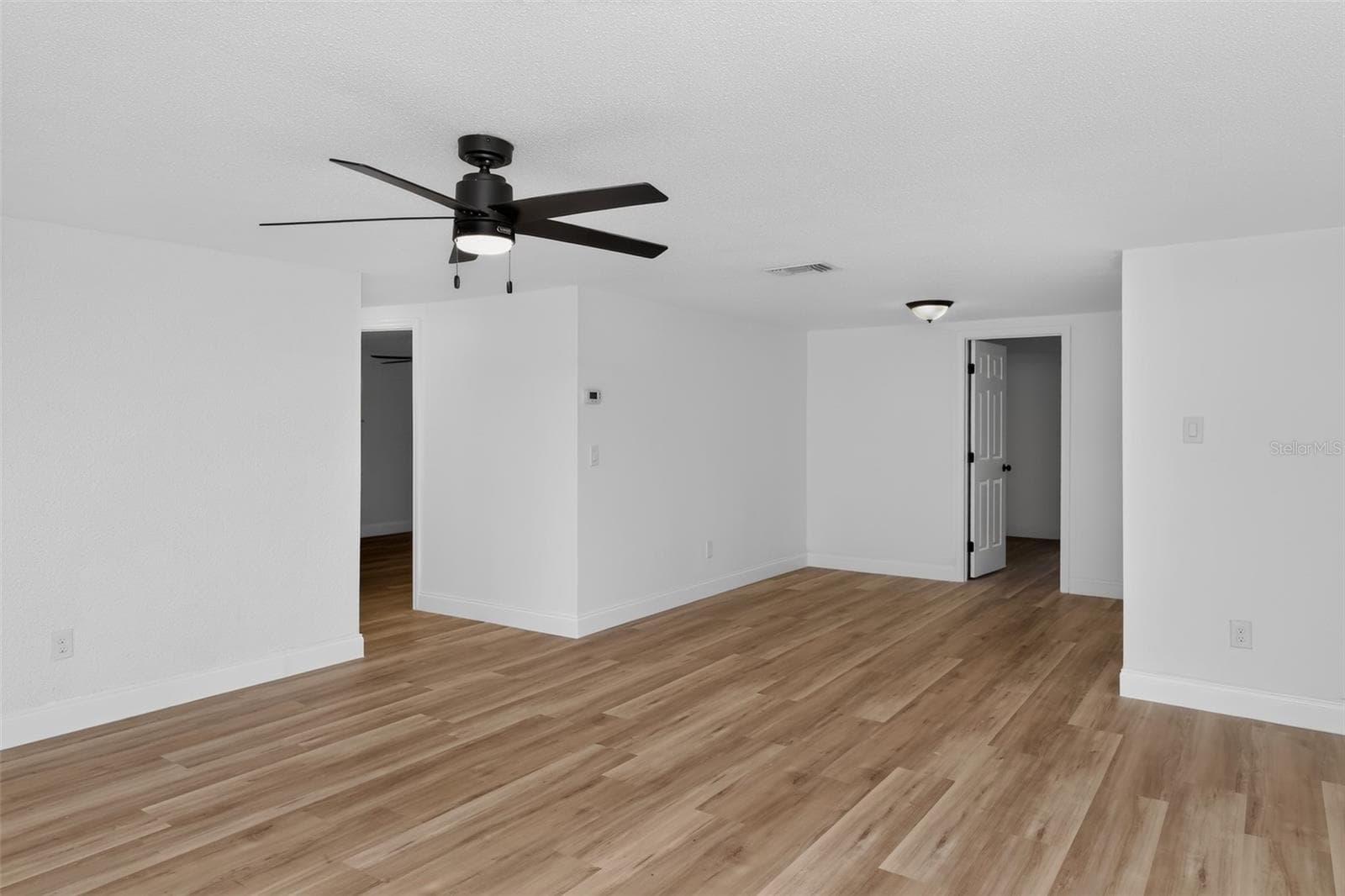 5644 Berlin Dr photo 4