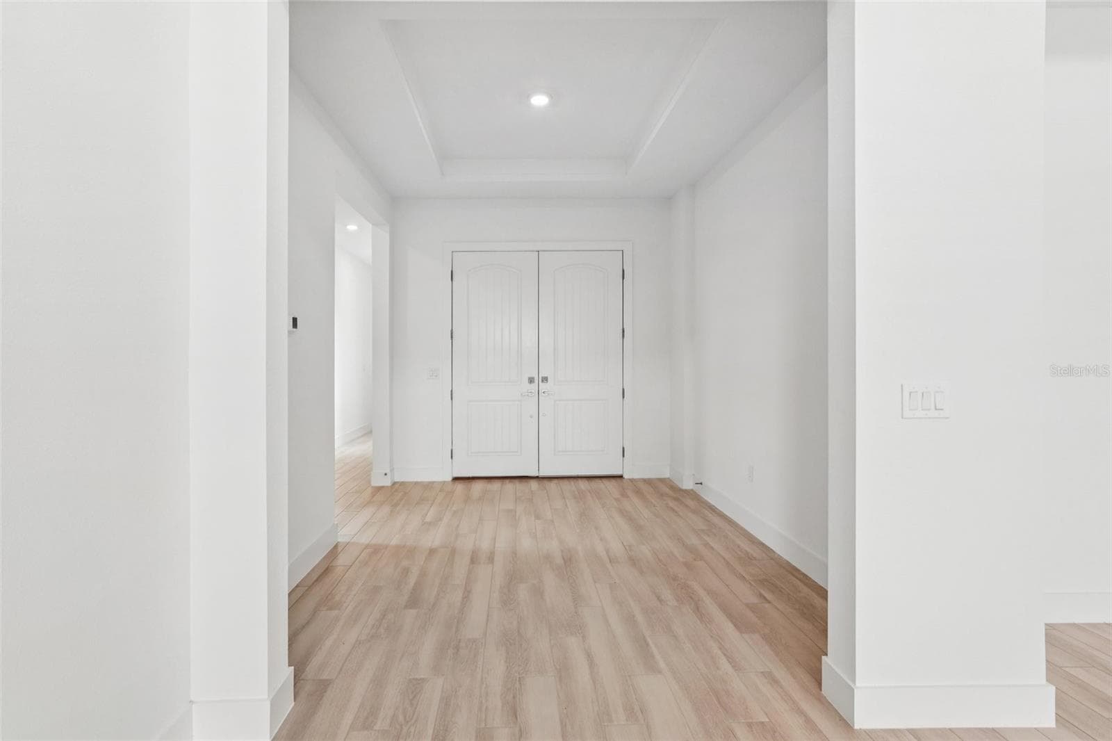 8234 Golden Beach CT photo 2