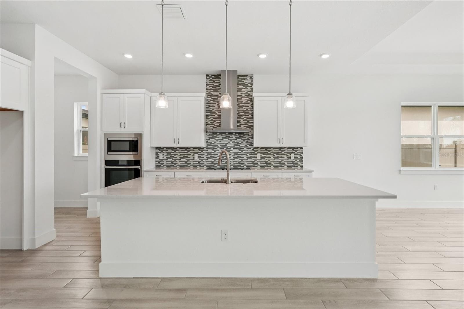 8234 Golden Beach CT photo 3
