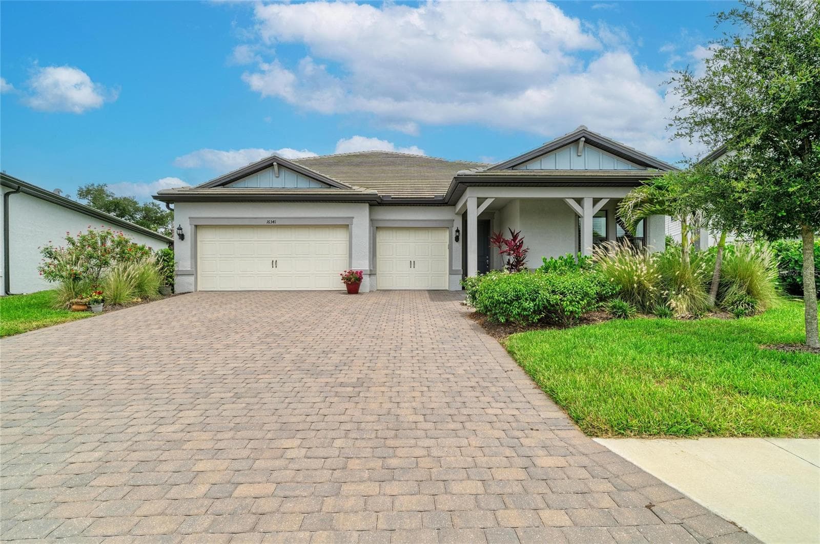 16341 Hidden Oak Loop photo 4