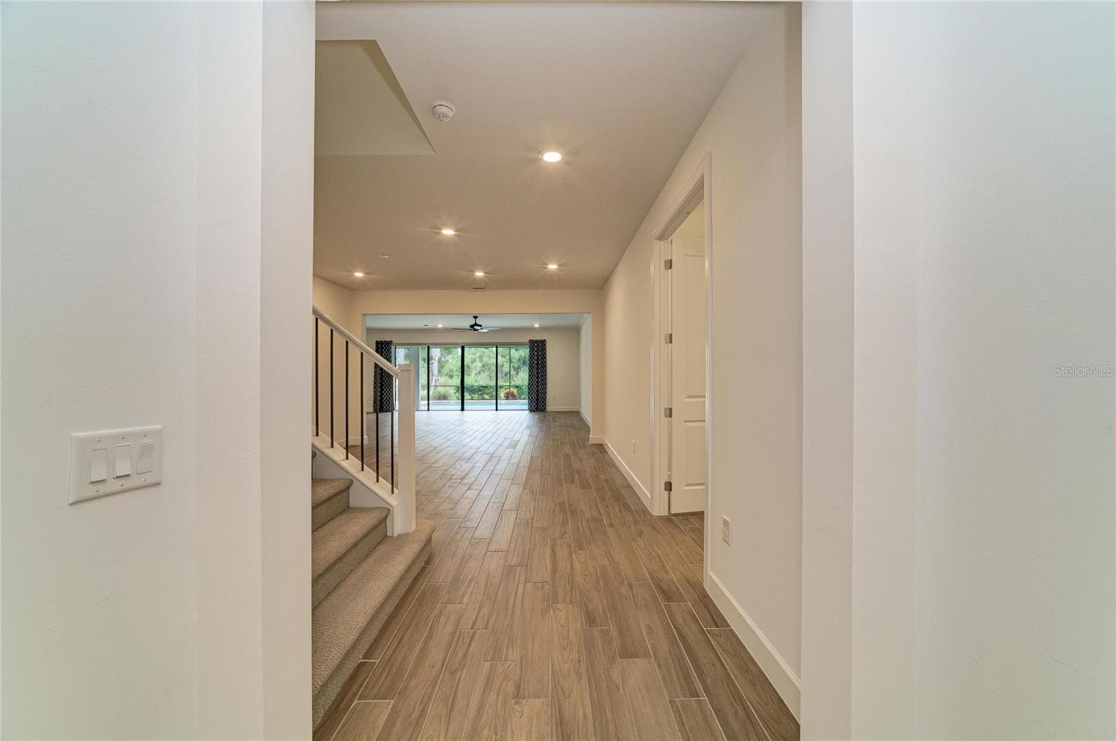 16341 Hidden Oak Loop photo 5
