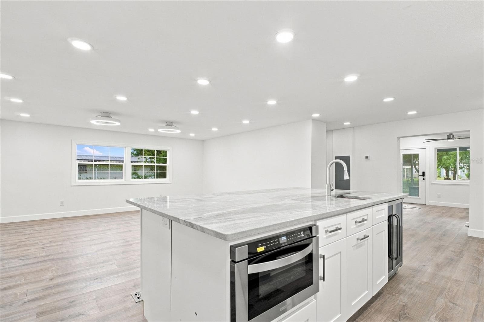 163 Dolphin Dr E photo 2