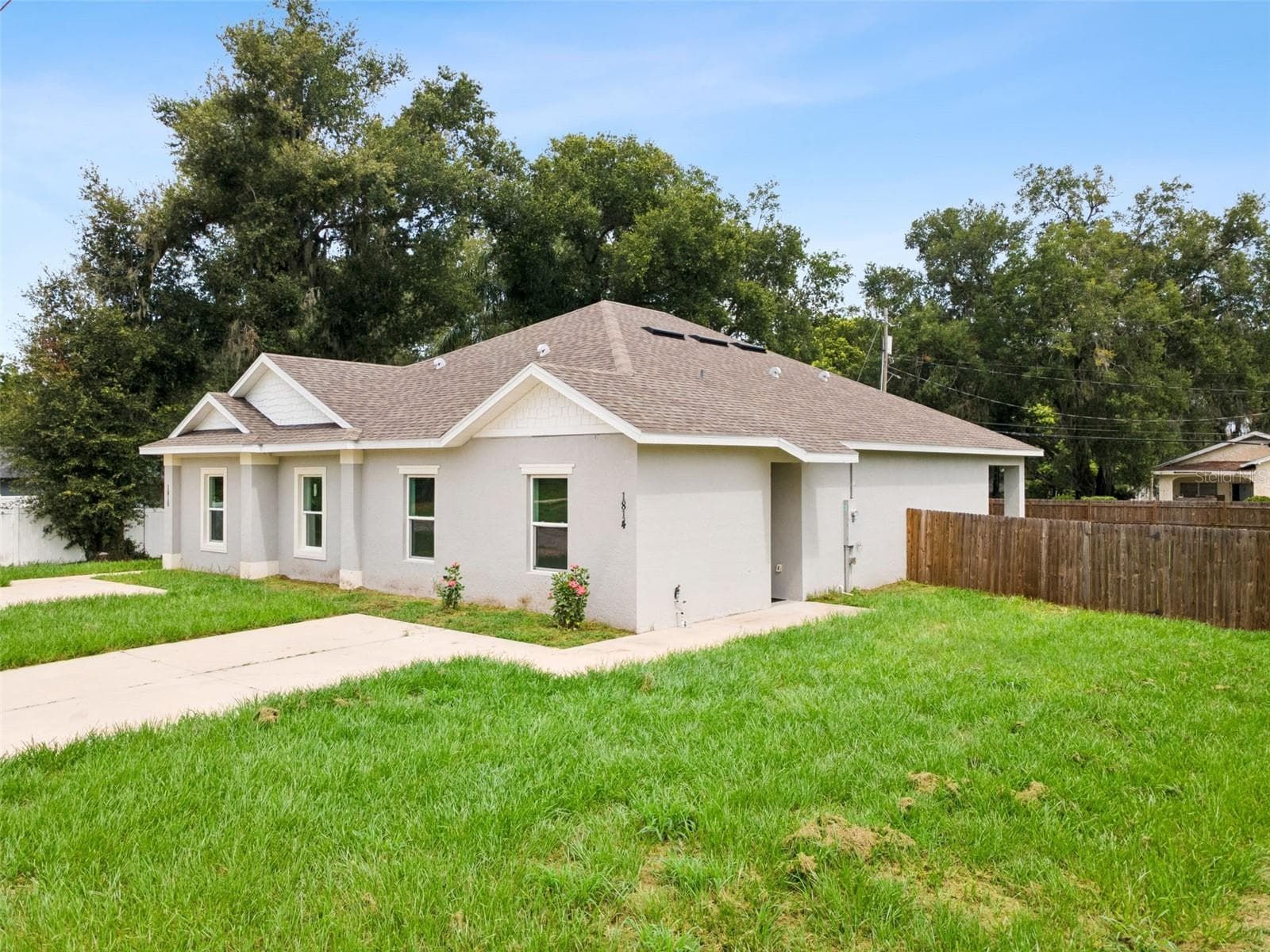 1810 Dunbar St photo 3