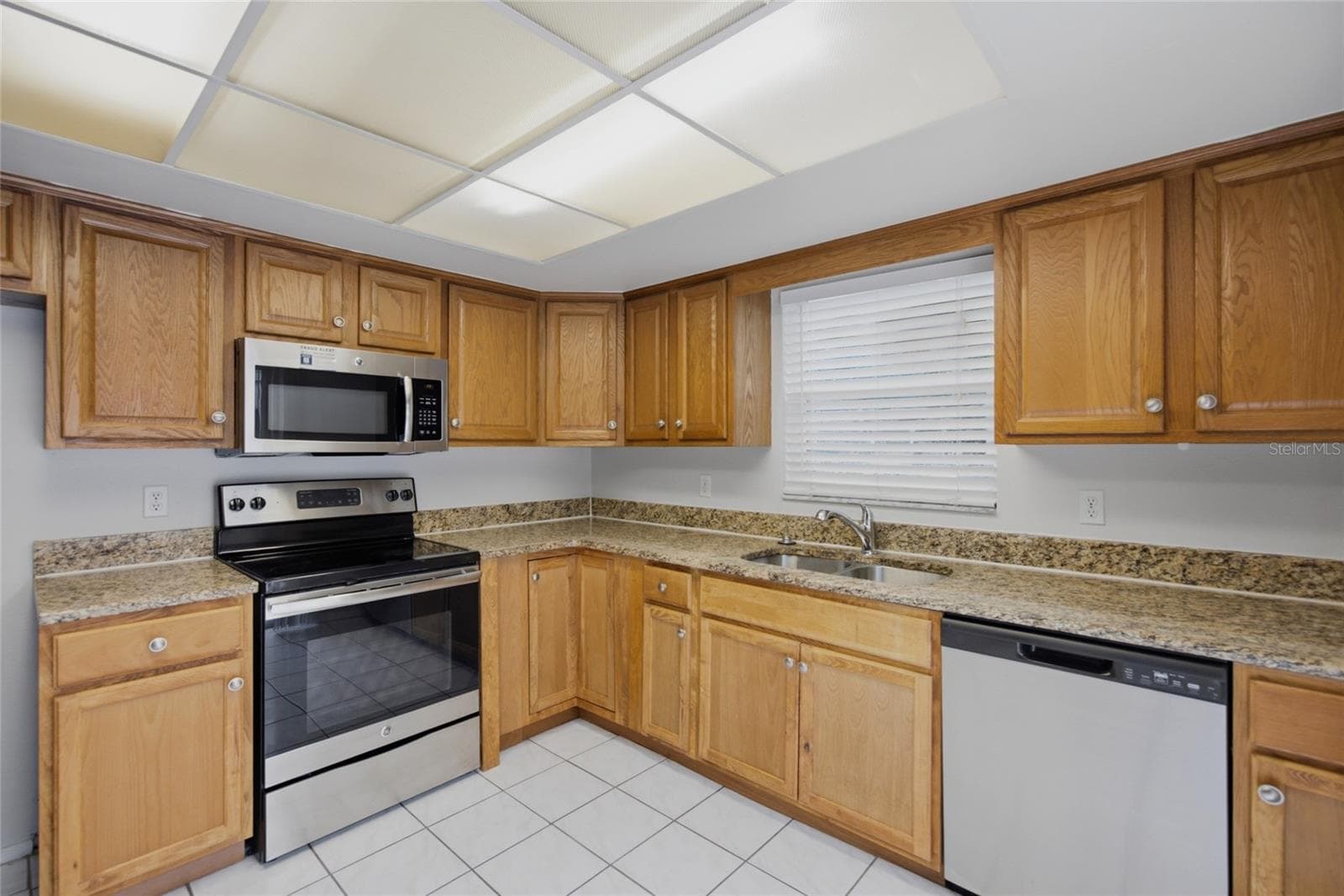 8207 Dedham Dr photo 4