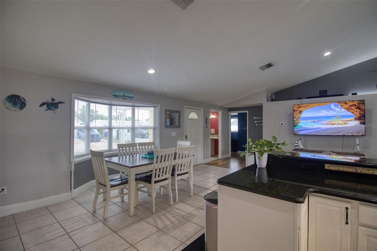 3652 Westchester Dr photo 5