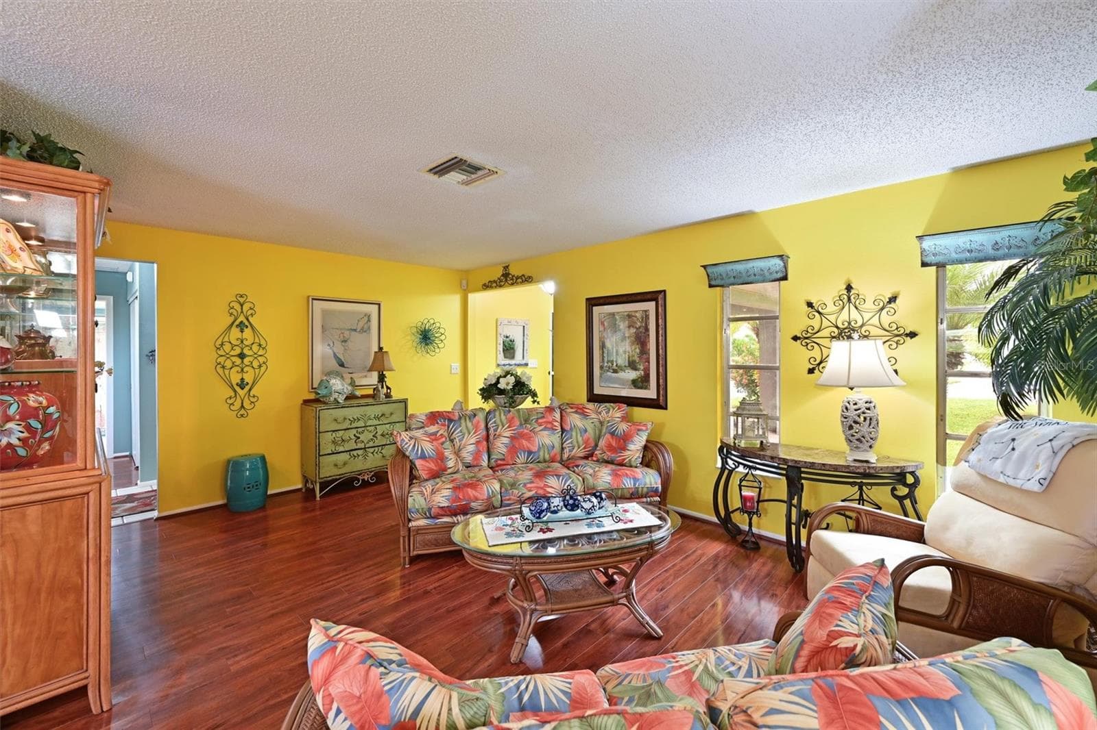 811 Alderwood Way photo 5