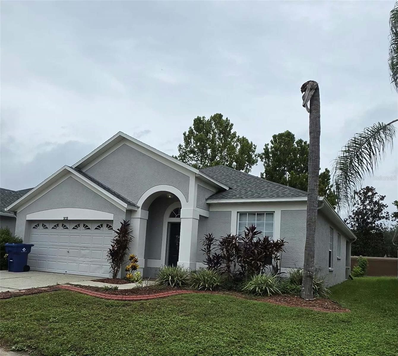 3233 Downan Point Dr photo 2