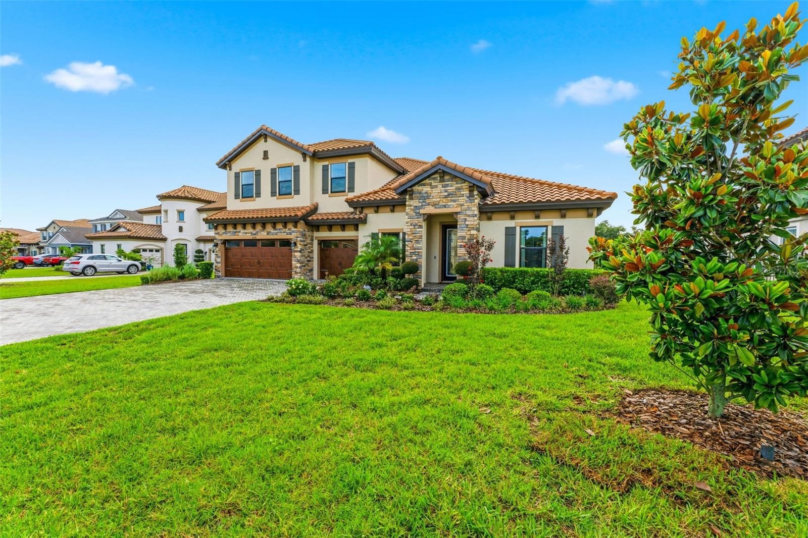 10370 Meadowrun Dr photo 3