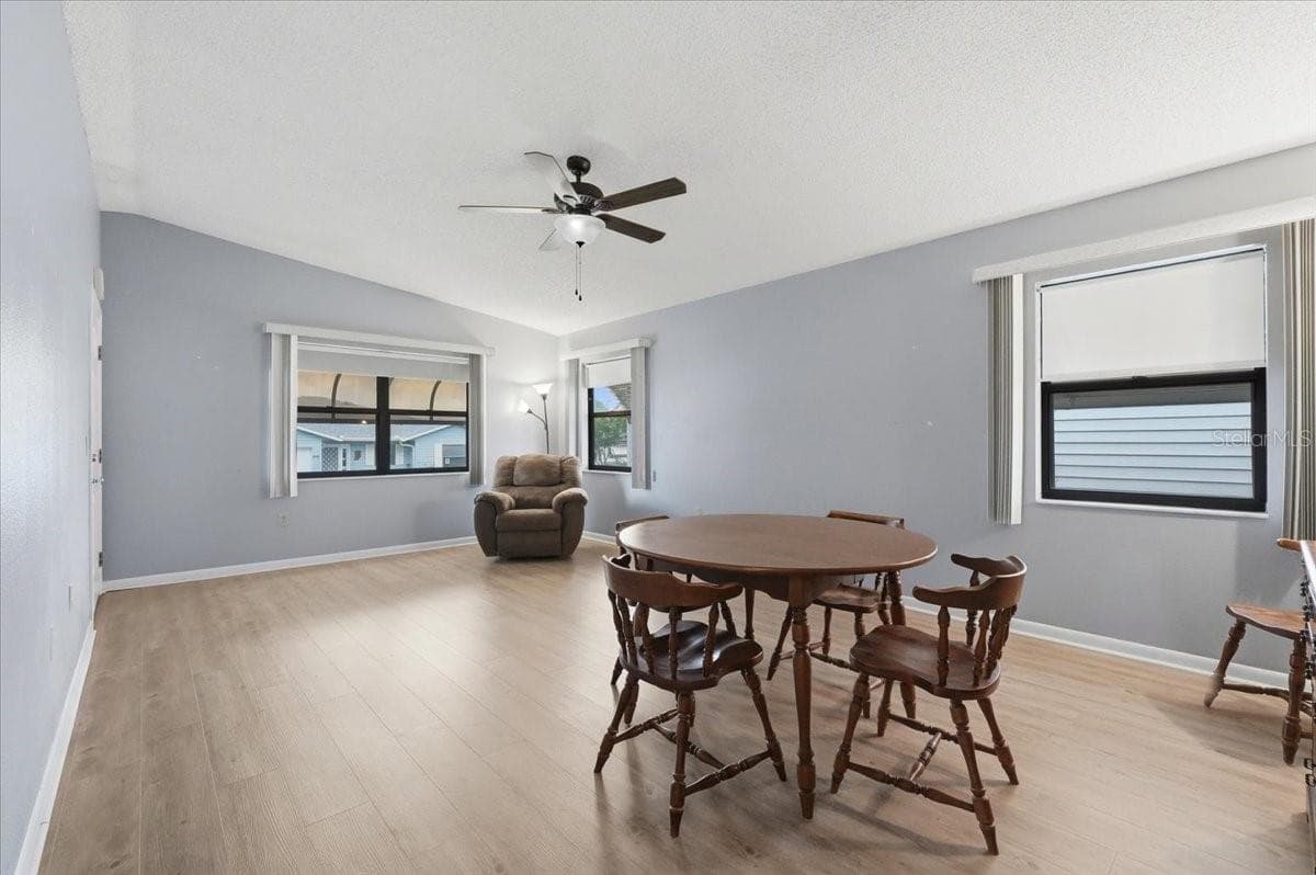 3231 Bear Creek Ln photo 2