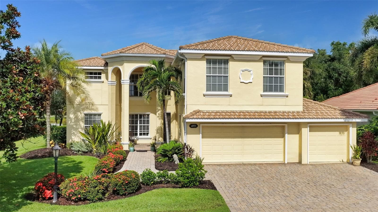 6971 Scrub Jay Dr photo 2