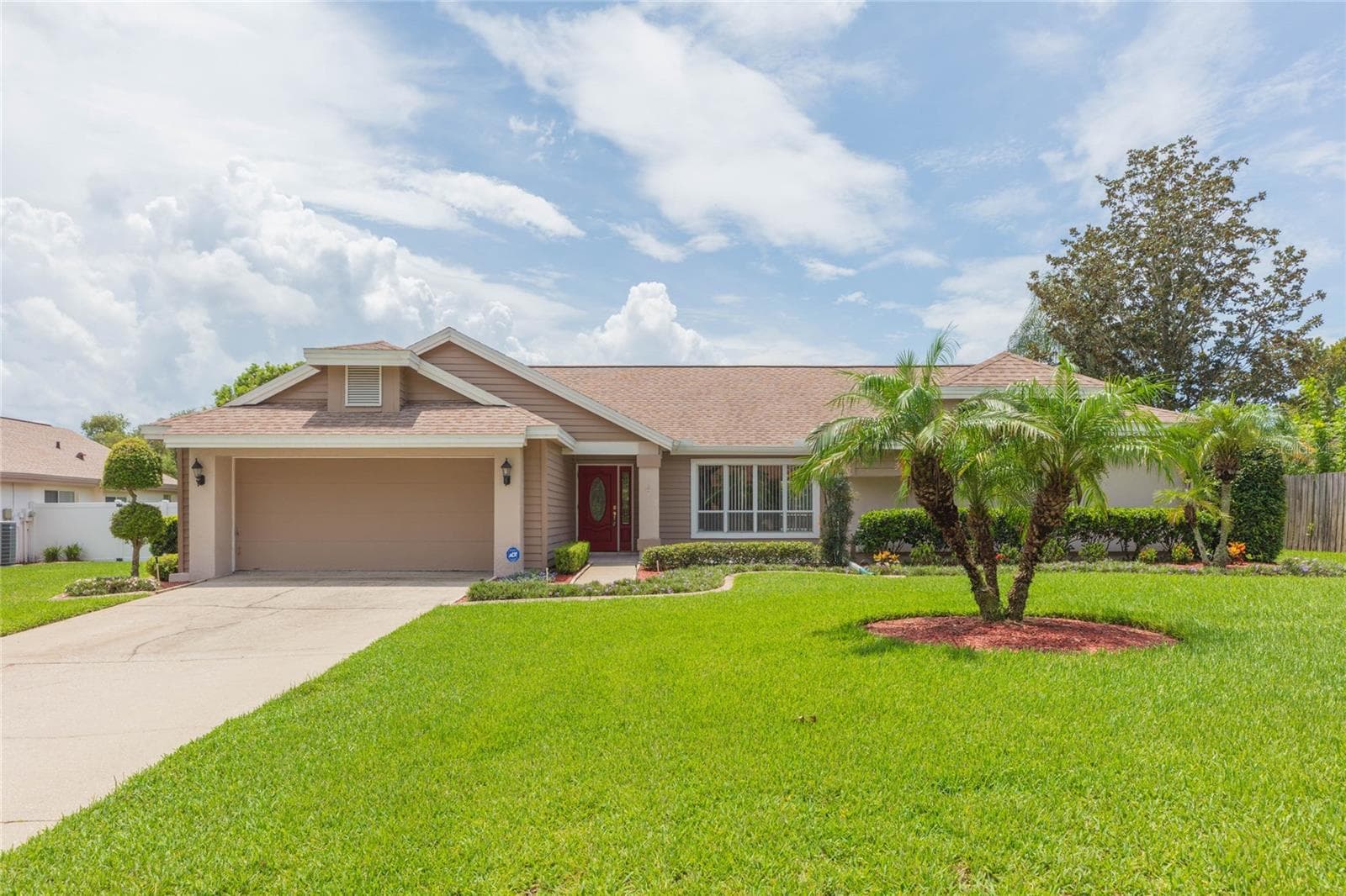 1405 Oxfordshire CT photo 2