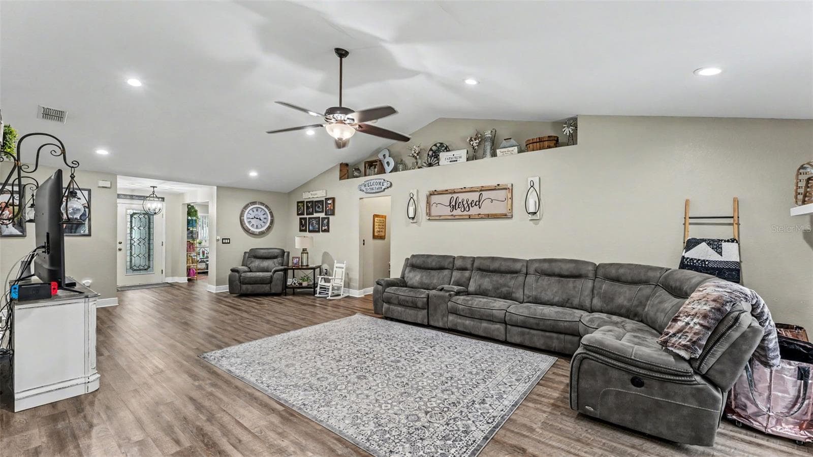 1411 Ashbury CT photo 5