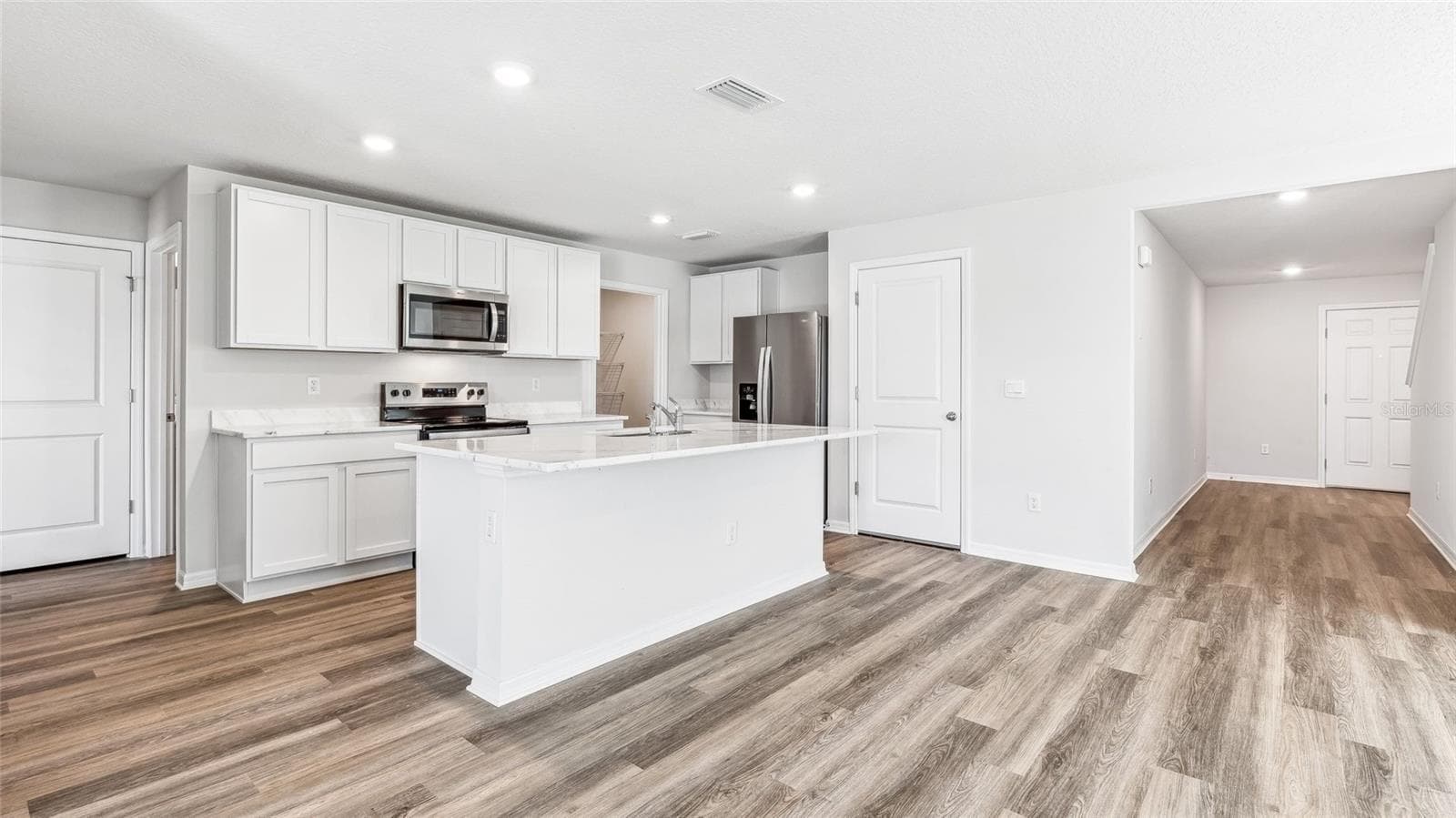 18615 Lookout Ridge Pl photo 3
