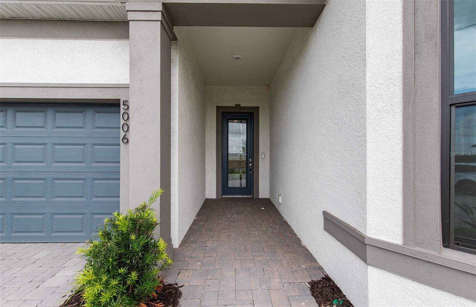 5006 Golden Shore CT photo 5